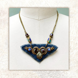 2D SHIELD NECKLACE : Double Serpent on Navy Leather G i l d e d   M a n e