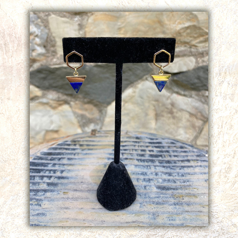 EARRINGS : Geo Lapis G i l d e d   M a n e